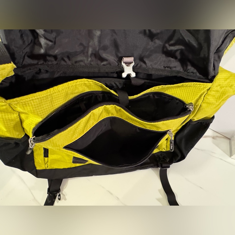 L.L. Bean Yellow and Gray Messenger School Bag - Picture 6 of 10